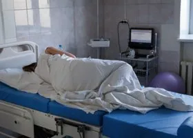 В Свердловской области возбудили дело на роженицу, закопавшую сына в сугроб