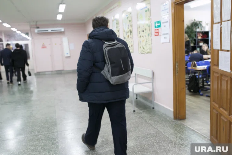 Детей и подростков, которые не знают русский язык, принимать в школы не будут