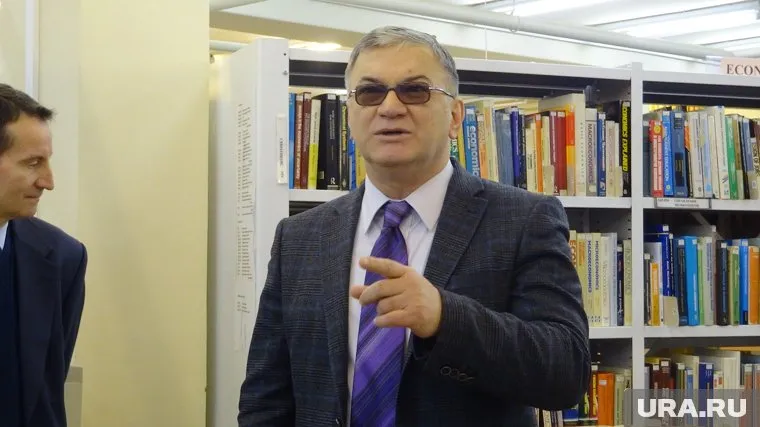 Султан Салтымов снят с должности генконсула в Санкт-Петербурге