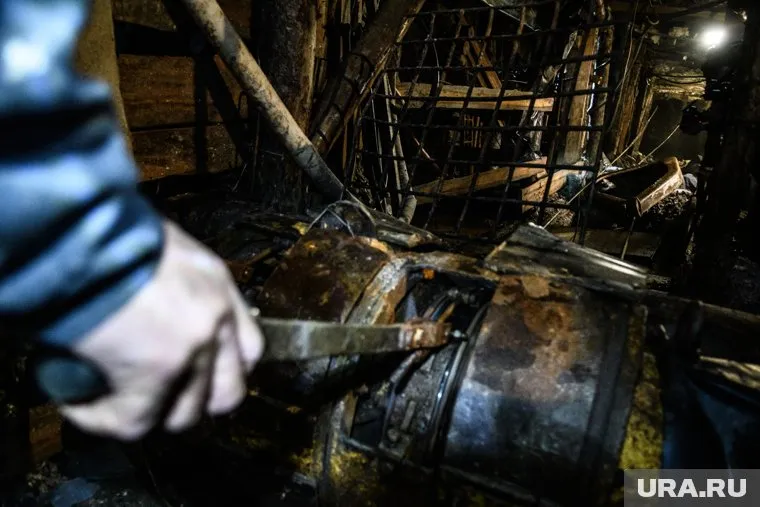 Порода обрушилась, когда в шахте были двое рабочих