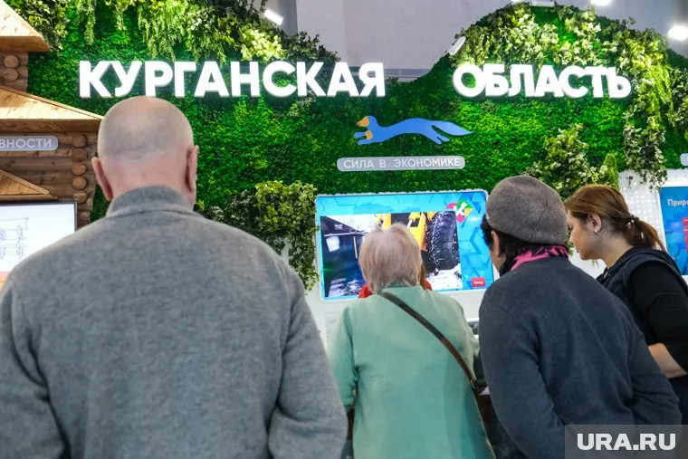 Губернатор Шумков приехал на международную выставку «Россия»