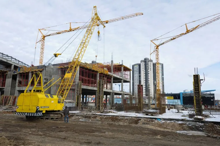 Стройки к саммитам ШОС и БРИКС. Челябинск, конгресс-холл таганай2020