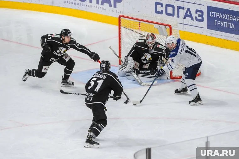 "Трактористы" снова отыгрались о счета 0:2