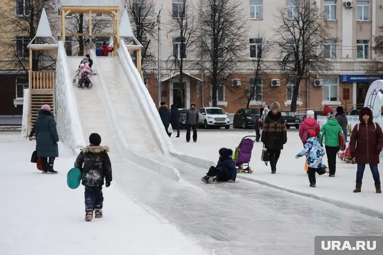 Новогодние каникулы хотят продлить до 16 января