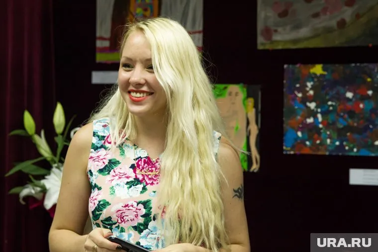 Лола Тейлор стала эскортницей