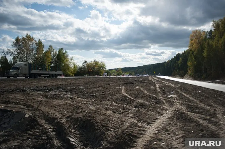 По планам российских властей, автомагистраль должны закончить к 2024 году