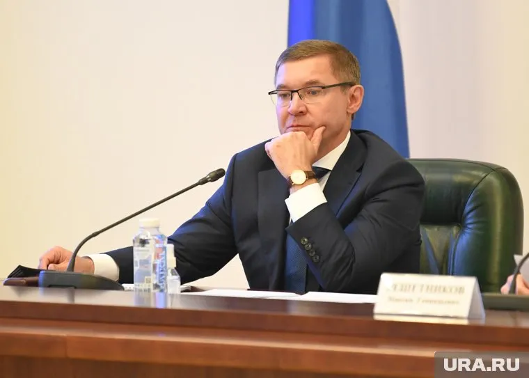 Владимир Якушев дал понять, что регионы УрФО должны справиться с санкциями