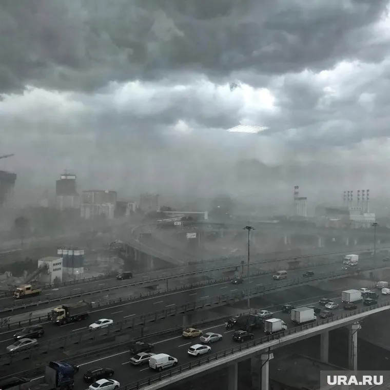 Соцсети заполонили ужасающие снимки столицы