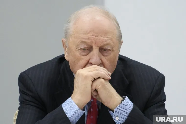 Эдуард Россель рассказал, что США не могут без денег России