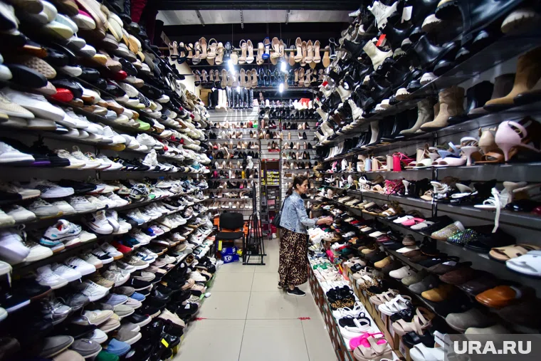 «Фирменные» товары оказались родом с рынка в Москве