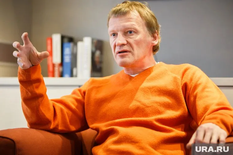 Алексея Серебрякова критикуют за высмеивание патриотизма россиян