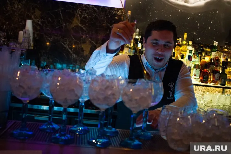 Главный совет — немного выпить и поесть