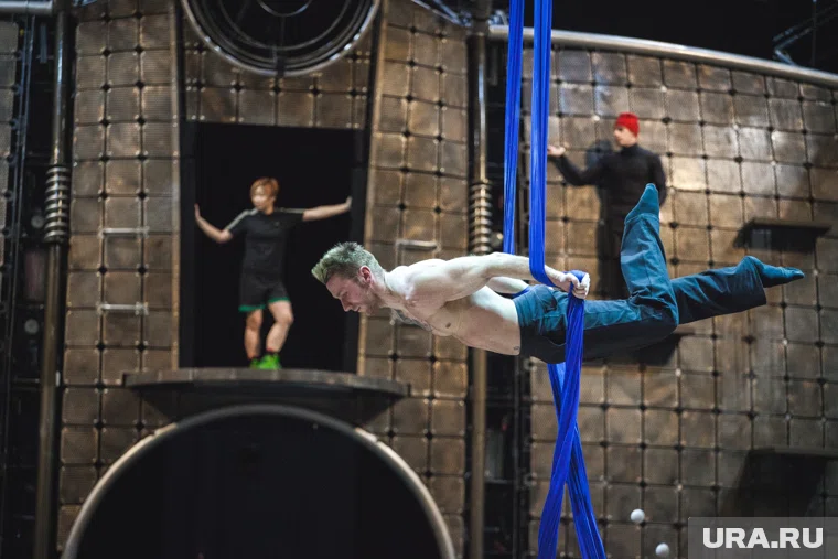 Военнослужащий закончил карьеру акробата после серии неудачных падений, рассказал сам солдат (архивное фото)