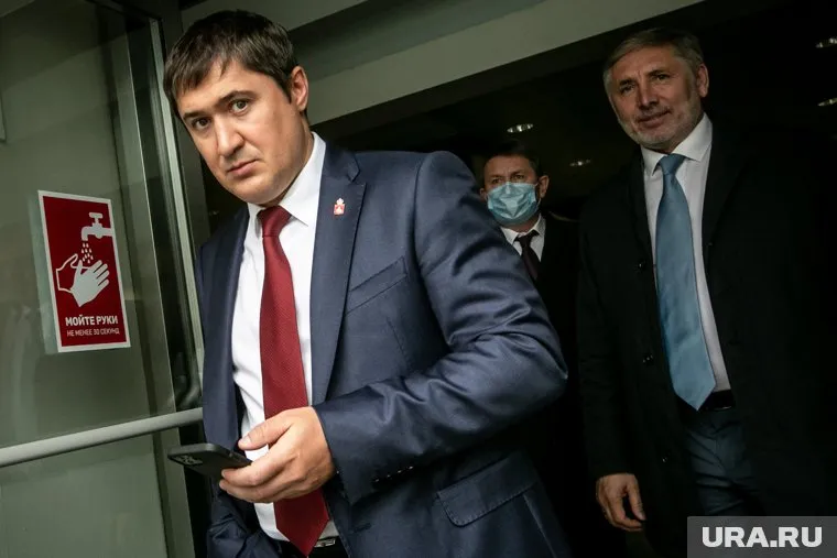 Дмитрий Махонин потребовал от своего аппарата планировать ему больше встреч и выездов