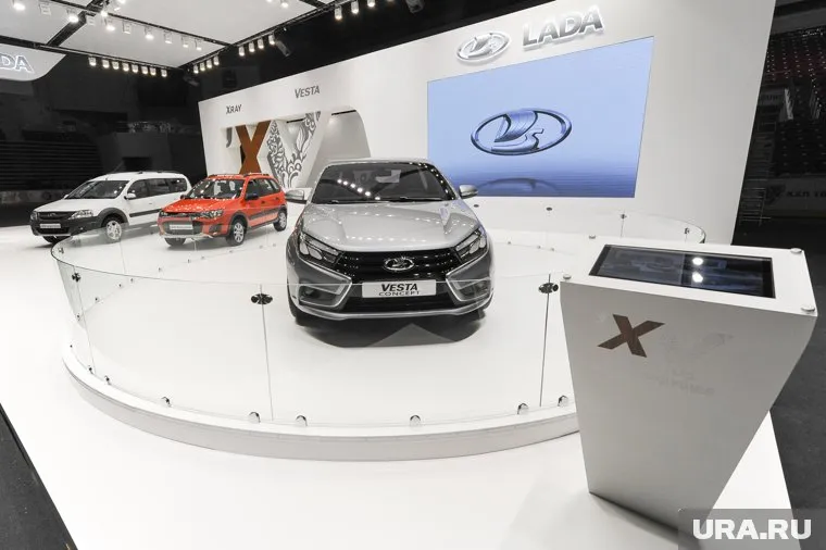 Продажи LADA в августе этого года упали на треть