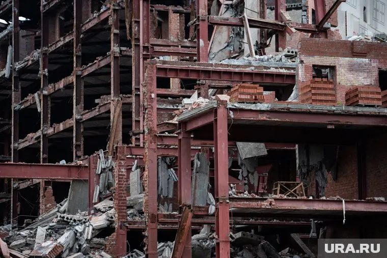 Собственников «Альфа-базы» обязали снести аварийное здание (архивное фото)