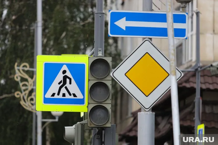 Светофоры не будут работать с утра, лишь один отключат после обеда