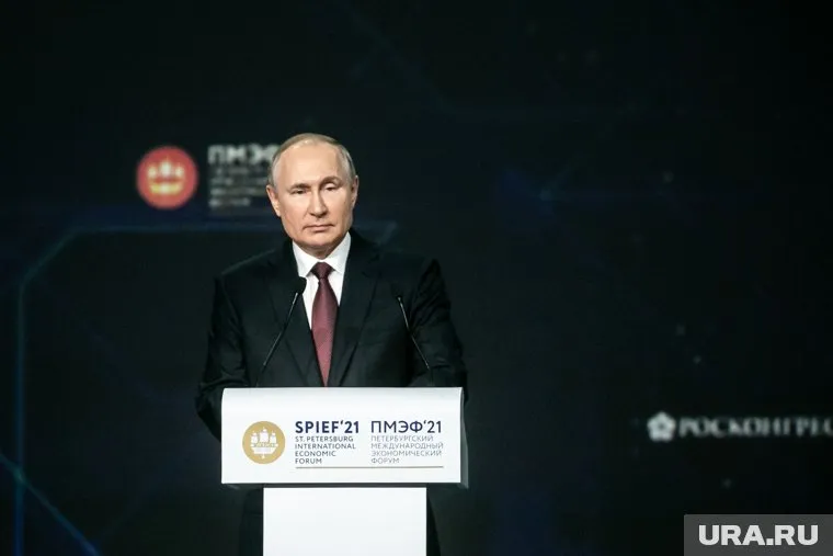 Владимир Путин включил своего полпреда в СФО Серышева в состав Совбеза РФ