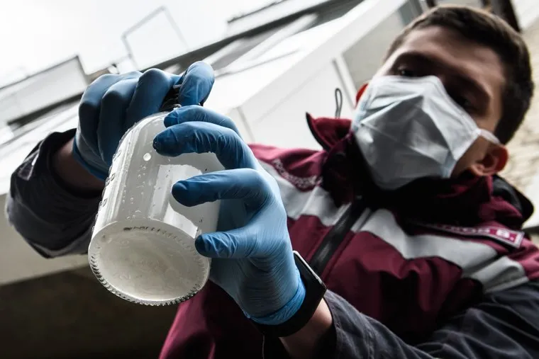 Роспотребнадзор берет анализы