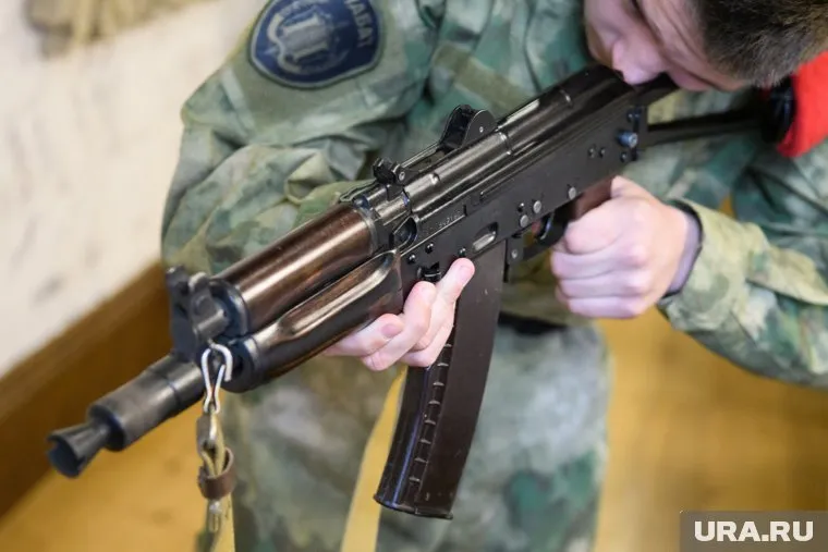 Некоторые сослуживцы случайно попали под обстрел срочника из Тюмени