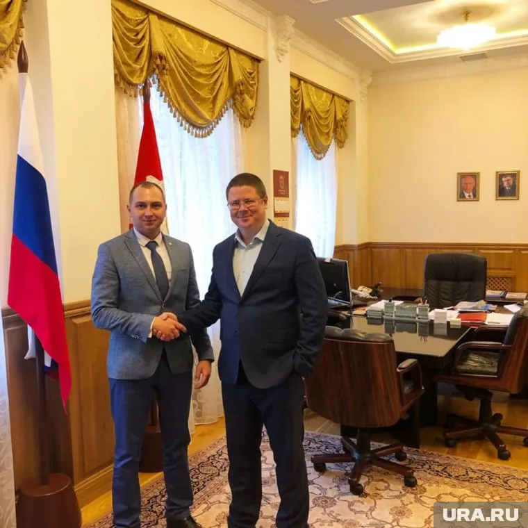 Антон Громыко (слева) прилетал в Челябинск на встречу с Анатолием Векшиным