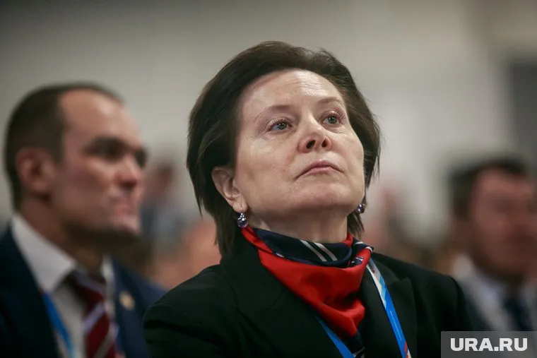 Наталья Комарова, управляя Югрой в период кризиса, стягивает ресурсы обратно в регион