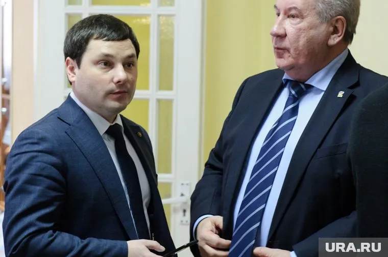 Алексей Шипилов (слева) и Борис Хохряков пообщаются с журналистами