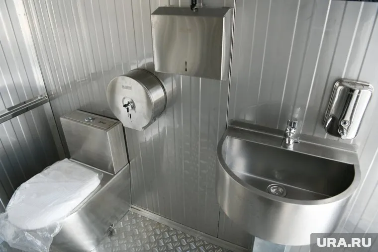 В крупнейшем районе Кургана начал работать общественный туалет (архивное фото)