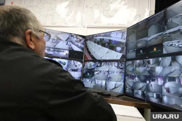 За работу охранником на Сахалине курганцам обещают до 100 тысяч рублей на руки