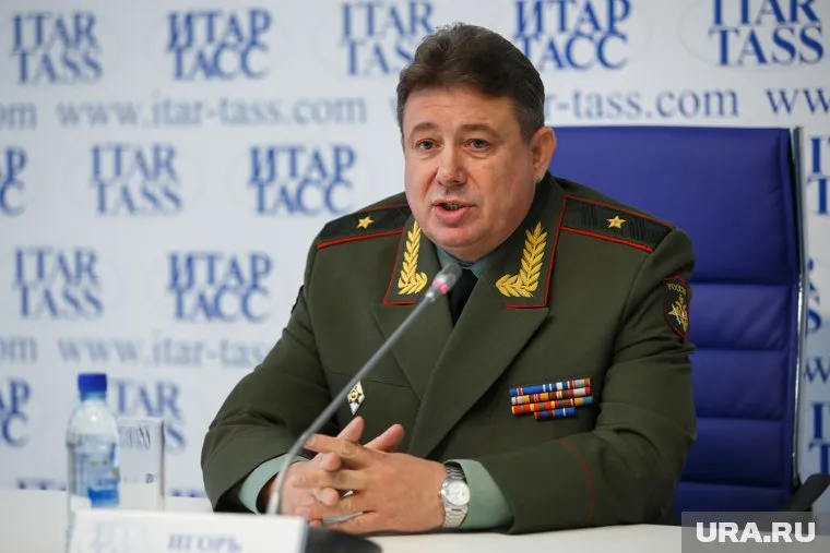 Игорь Лямин ушел на пенсию после 10 лет работы свердловским военкомом