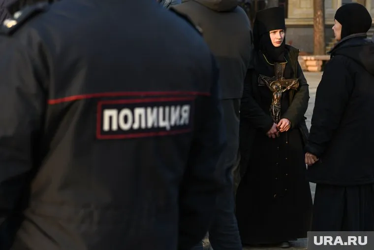 Новоселов часто появляется в медиапространстве в негативном контексте