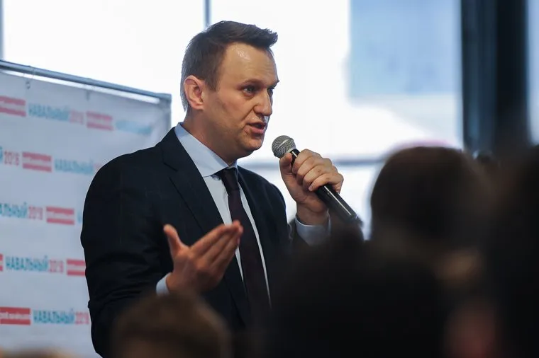 Алексей Навальный встретился с волонтерами своего штаба, выступил на митинге против Томинского ГОК и провел пресс-конференцию для журналистов. Челябинск, навальный алексей