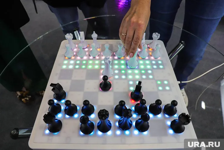 Шахматы работают от компьютера с помощью USB-провода