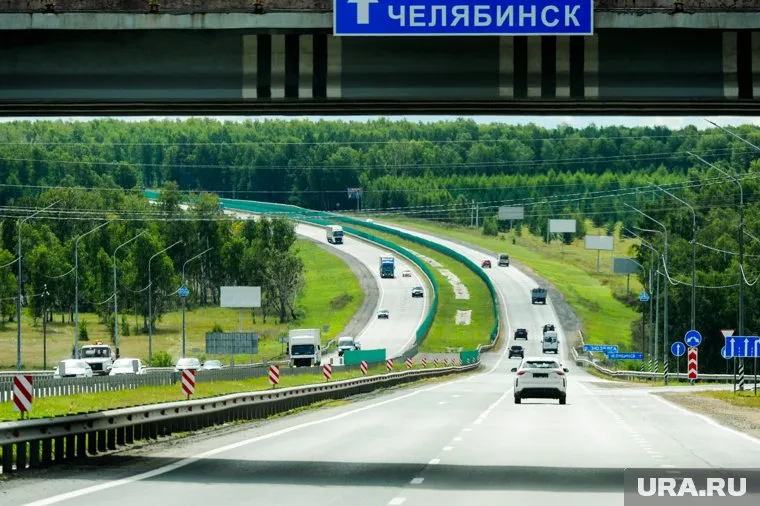 На М5 сгорел грузовой автомобиль Газель