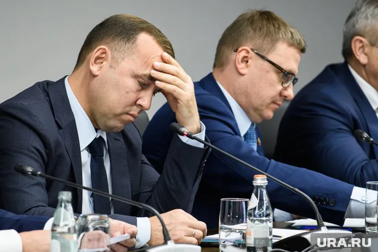 Позиции Вадима Шумкова (слева) падают второй месяц подряд. В падении Алексея Текслера (справа) политологи пока не видят негативной тенденции