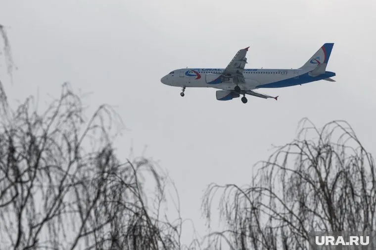 Сколько задержано рейсов на прилет и вылет