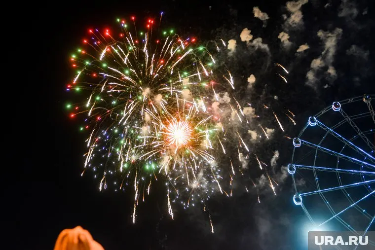 Запрещается запуск пиротехники на балконах и лоджиях