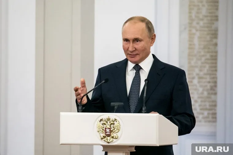 Владимир Путин призвал россиян вовремя ревакцинироваться