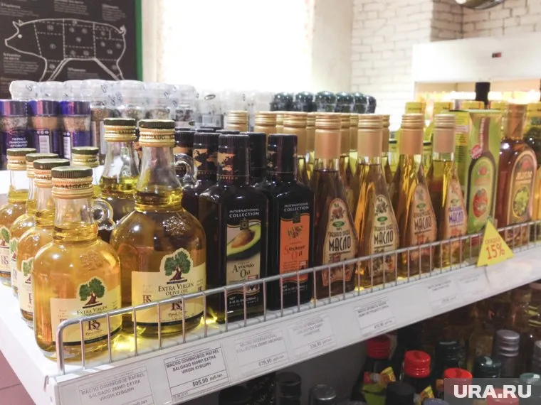 Оливковое масло содержит много полезных ненасыщенных жиров