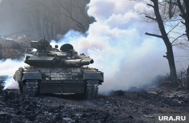 Украинские военные используют танки для психологических атак против бойцов ВС РФ