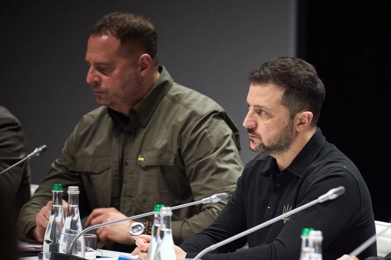 От шоу-бизнеса до большой политики: как менялись отношения Ермака и Зеленского