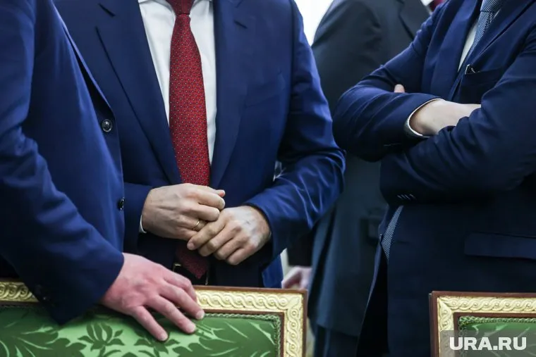 Александр Матюшин сообщил, что ВС РФ продолжают наносить удары по противнику, однако назвать это наступлением нельзя