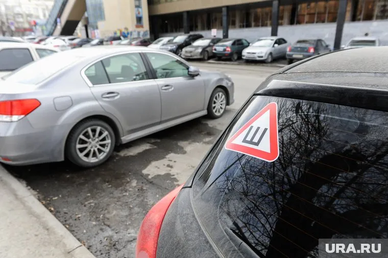 Введение знака «Шипы» активно лоббировали несмотря на протесты