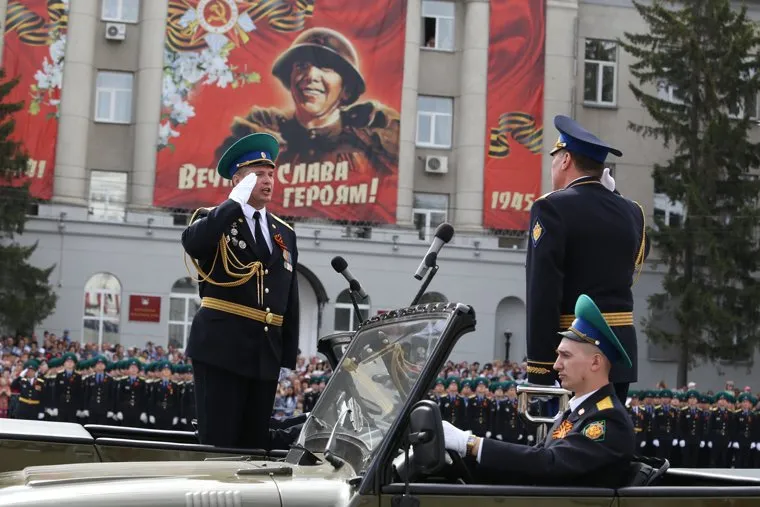 Военный парад посвященный Дню Победы. Курган