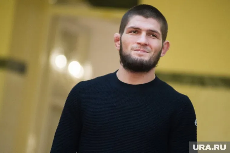 Хабиб Нурмагомедов поспешил отпраздновать победу с болельщиками из зала