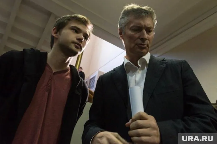 Мэр Екатеринбурга - свидетель защиты блогера