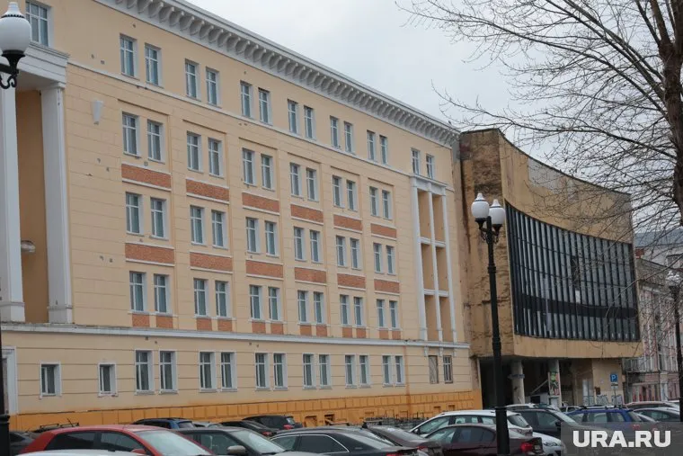 Открытие новой сцены театра в здании ВКИУ было запланировано на 1 июня