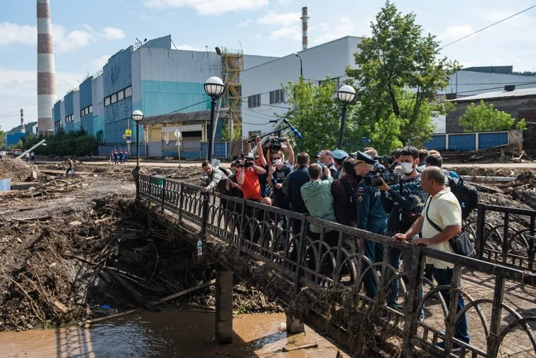 Последствия паводка в городе Нижние Серги. Свердловская область