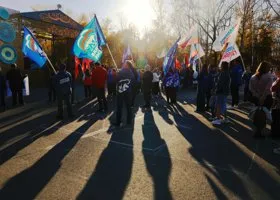 Курганцы вышли на митинг, который посетили политические VIP