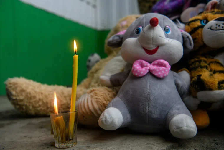 Двое девочек погибли в аварии, еще одна находится в больнице